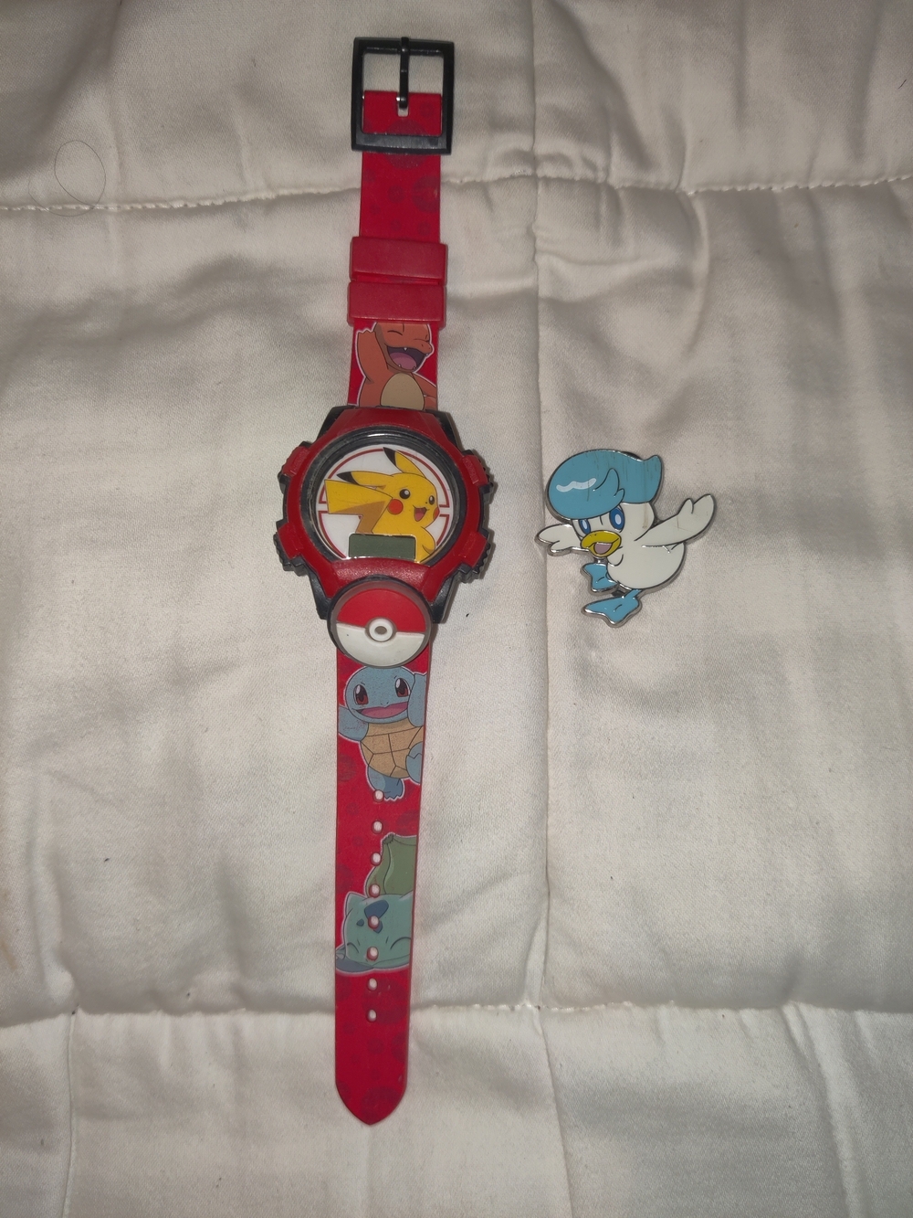 Pokémon Digital Watch + Pokemon Pin (The Watch Needs Batteries)